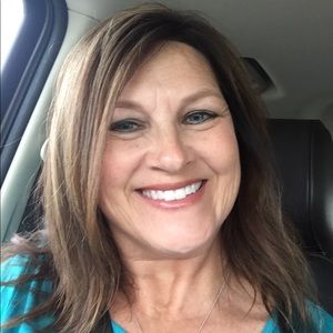 Meet your Posher, Debra